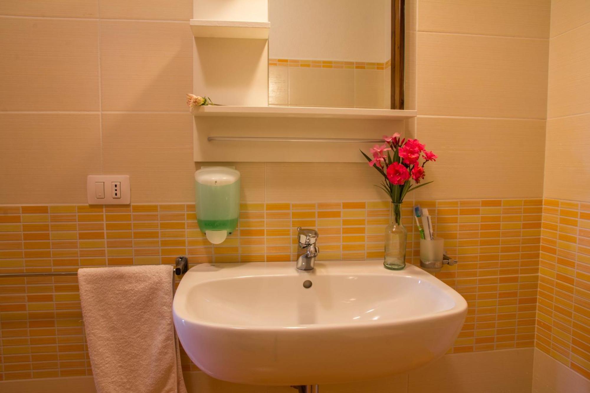 Gf Apartments La Vigna บาเดซี ภายนอก รูปภาพ