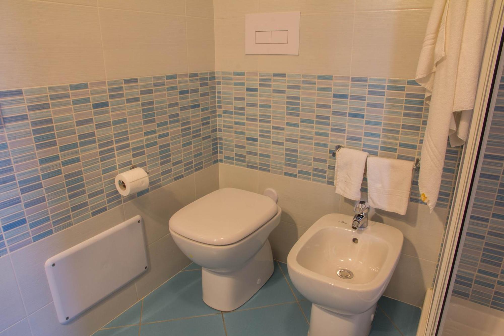 Gf Apartments La Vigna บาเดซี ภายนอก รูปภาพ
